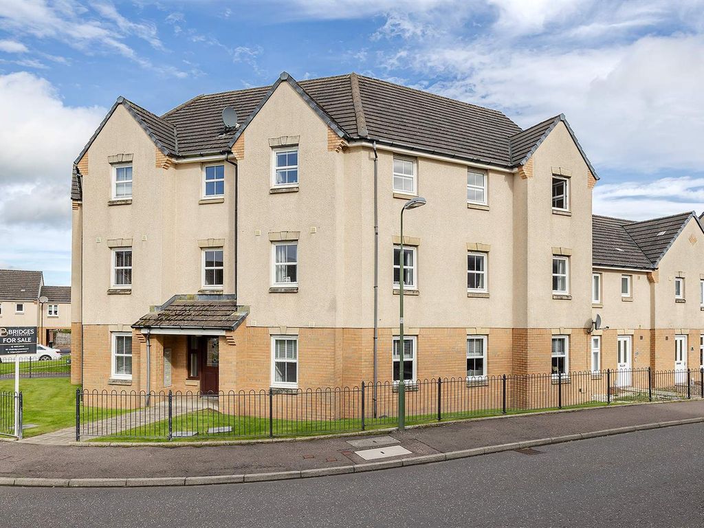 2 bed flat for sale in Russell Road, Bathgate EH48, £135,000 Zoopla