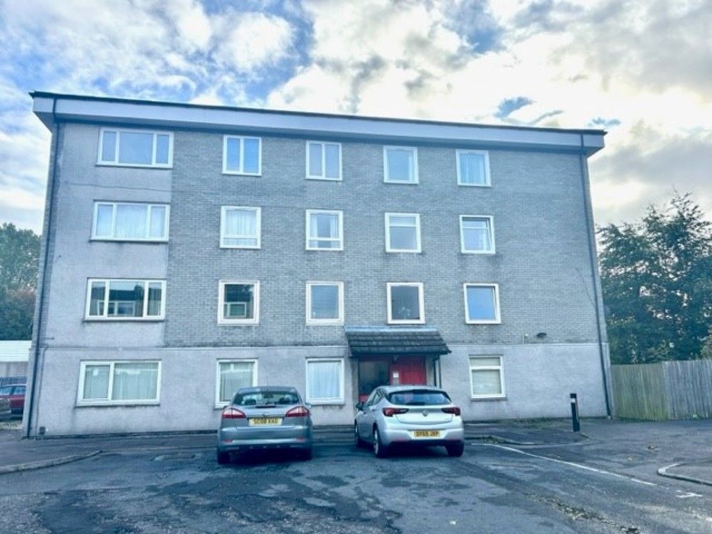 2 bed flat to rent in Abbotsford Drive, Grangemouth FK3, £575 pcm Zoopla