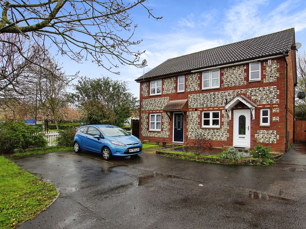 2 bed semidetached house for sale in Juniper Way, Bradley Stoke