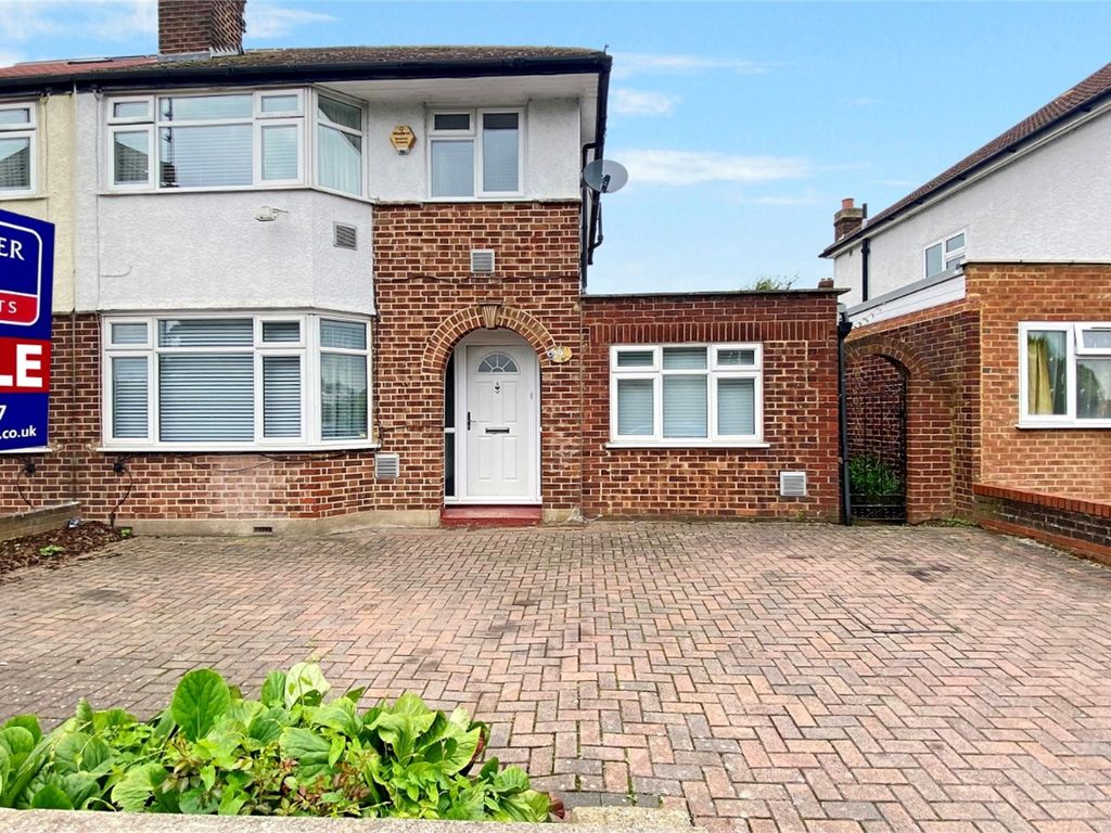 6 bed semidetached house to rent in Falling Lane, Yiewsley, West