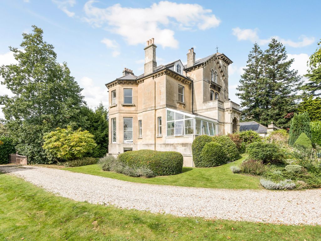 2 bed flat for sale in Park Gardens, Bath BA1, £750,000 Zoopla