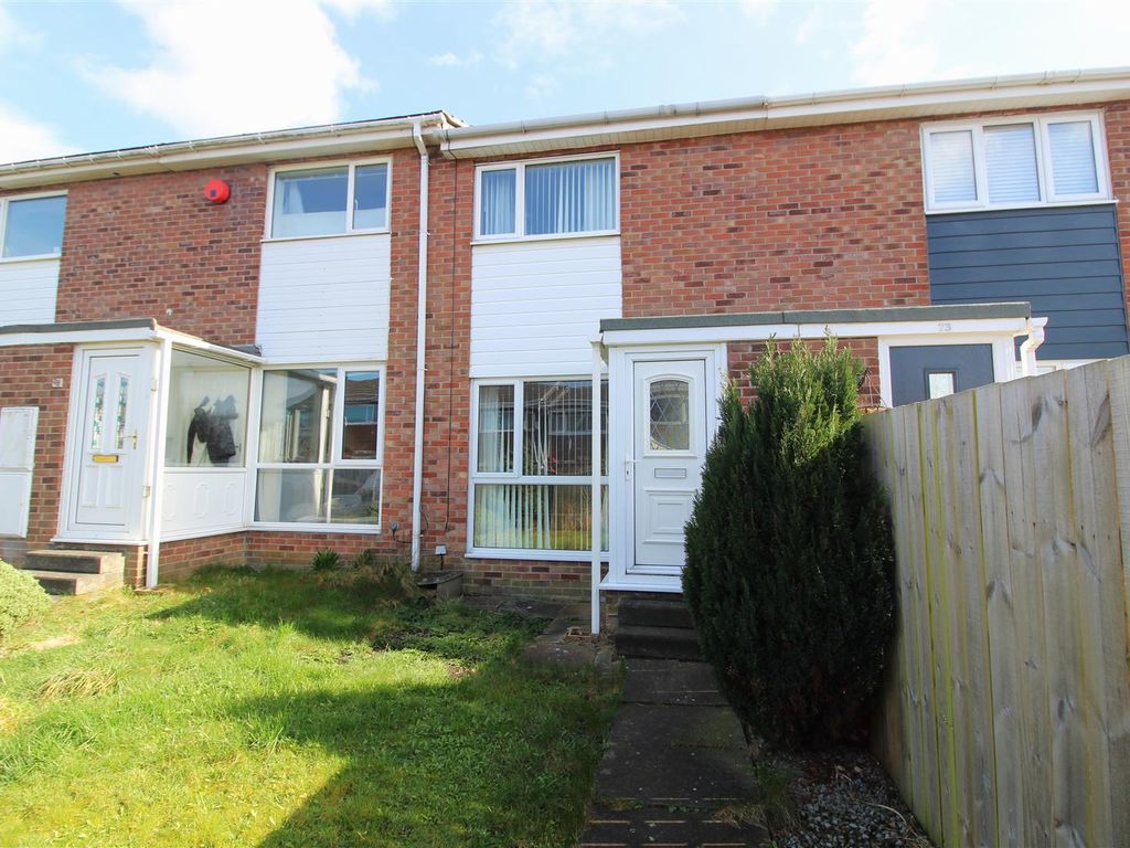 2 bed terraced house to rent in The Paddock, Garth Thirty Tow