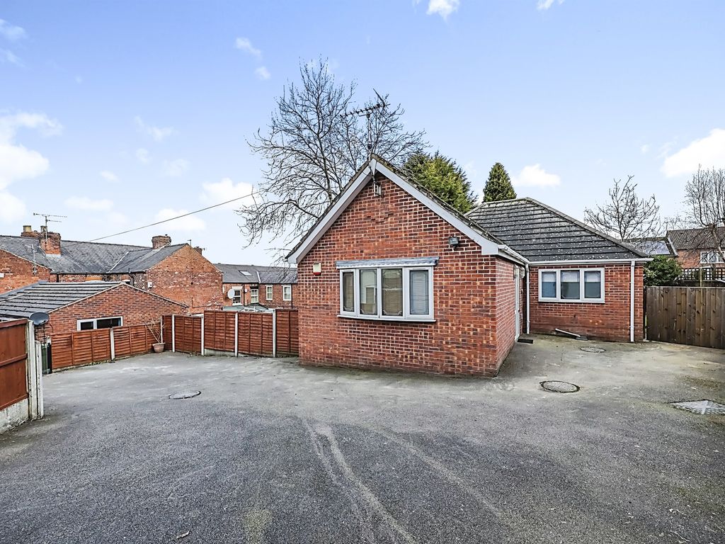 2 bed detached bungalow for sale in Derby Road, Heanor DE75 Zoopla