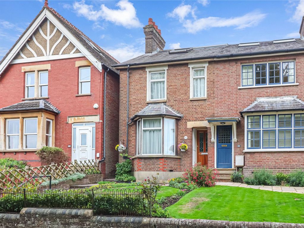 3 bed semidetached house for sale in Bellingdon Road, Chesham