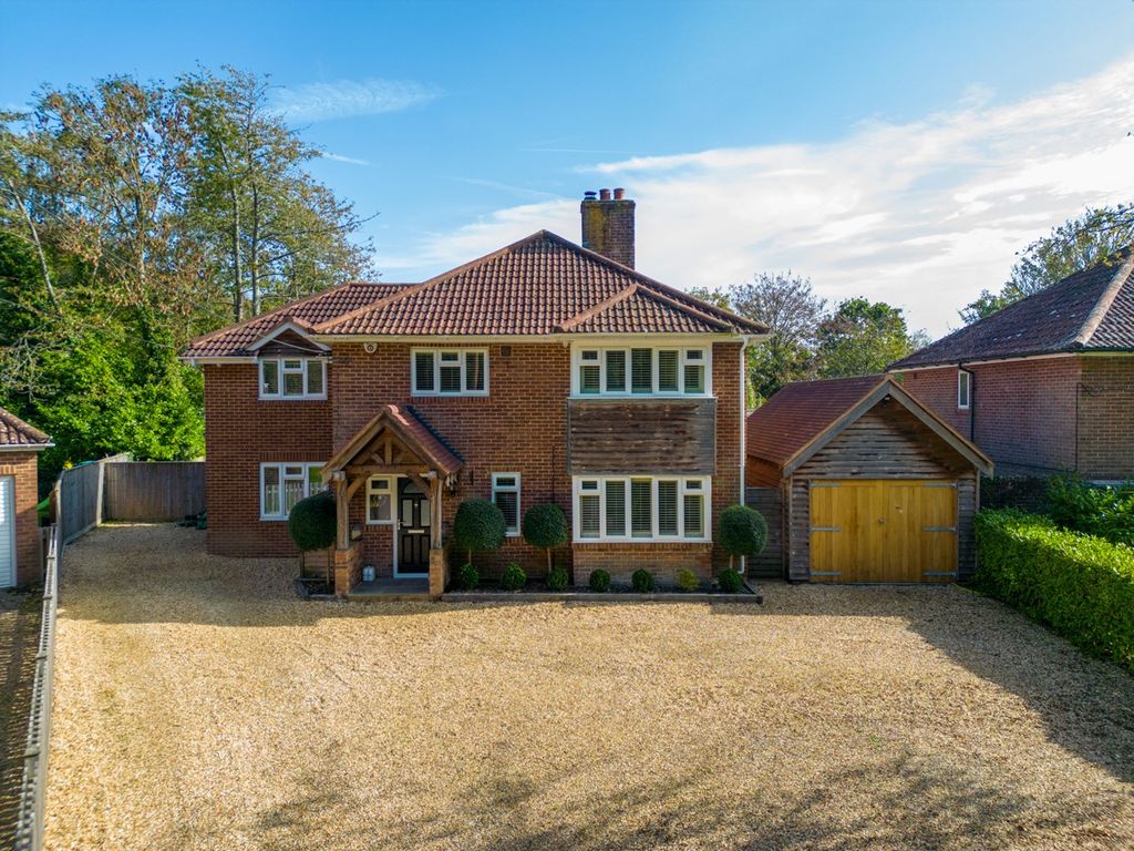 4 bed detached house for sale in Boldre Lane, Boldre, Lymington SO41, £