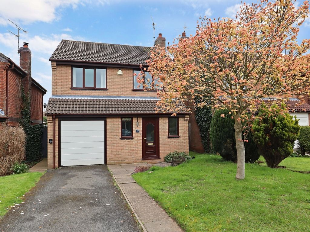 3 bed detached house for sale in Wentworth Drive, Whitestone, Nuneaton