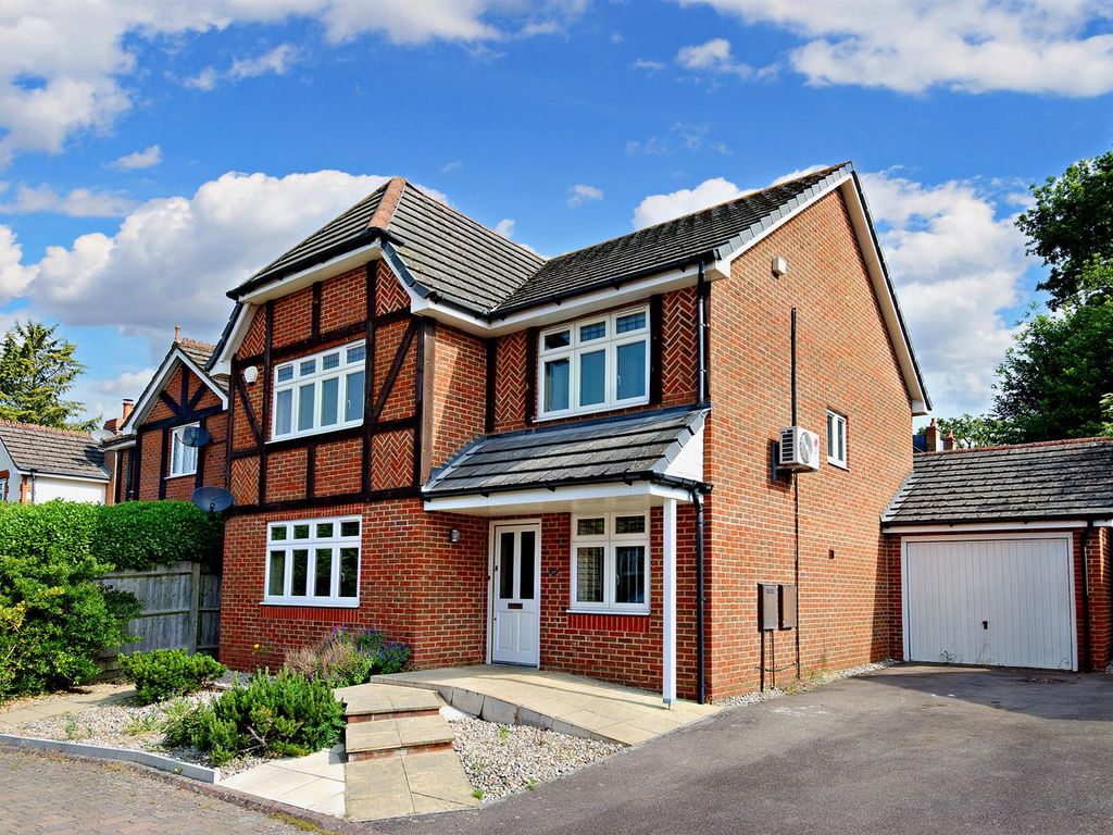 5 bed detached house for sale in Anthorne Close, Potters Bar EN6 Zoopla