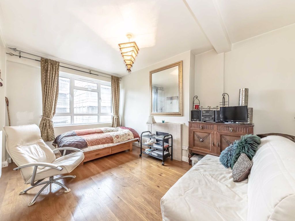 Nelson Square London SE1