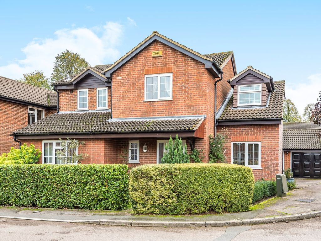 4 bed detached house for sale in Thames Close, Flitwick MK45 Zoopla