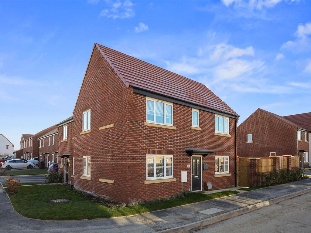 New home, 3 bed semidetached house for sale in Cherry Drive, Holmewood