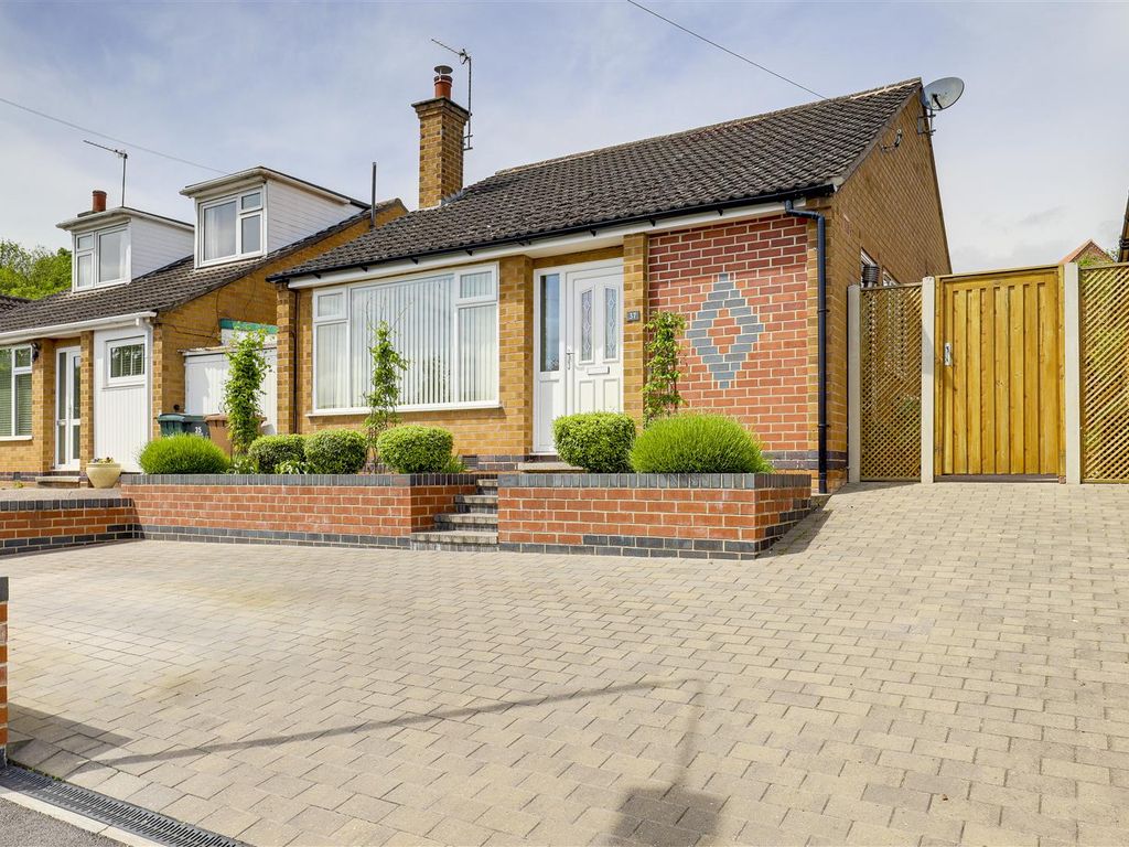 2 bed detached bungalow for sale in Bulcote Drive, Burton Joyce