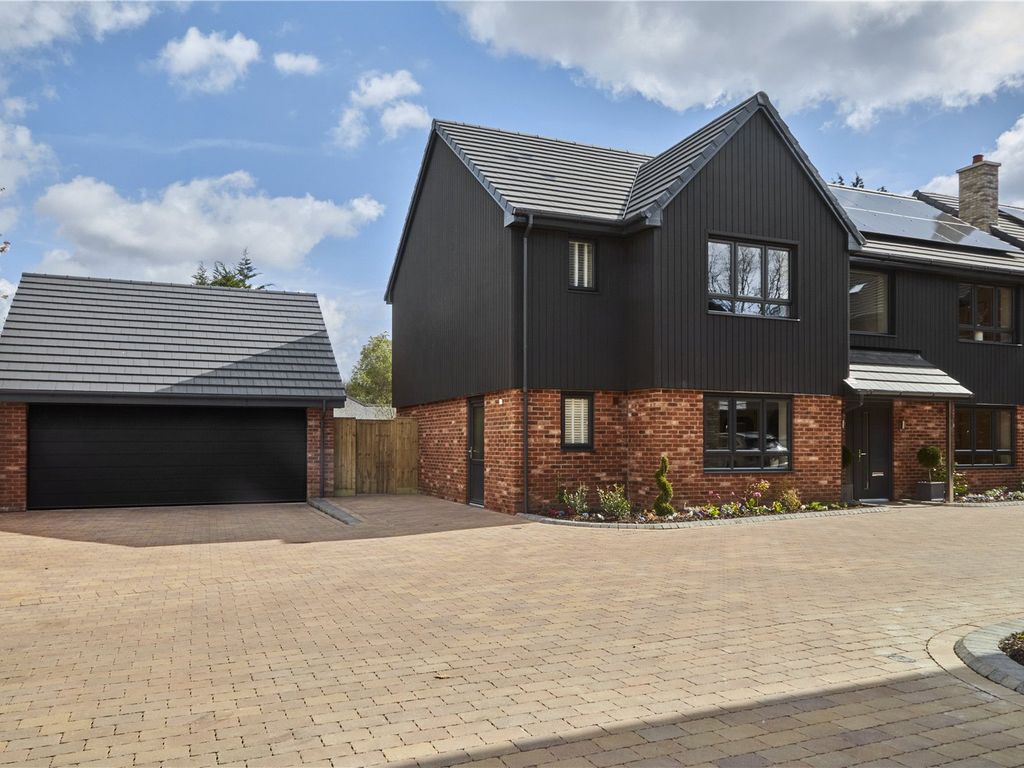 New home, 5 bed detached house for sale in Flitch View, Dunmow Road