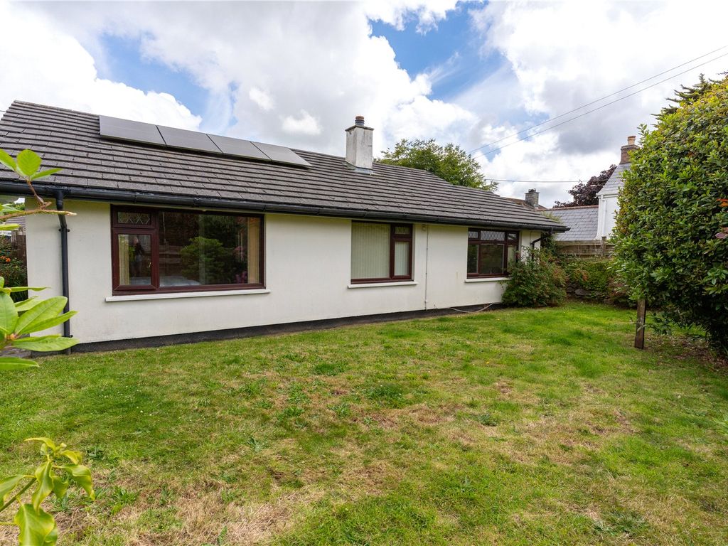 3 bed bungalow for sale in Rodwill Close, Leedstown, Hayle TR27, £