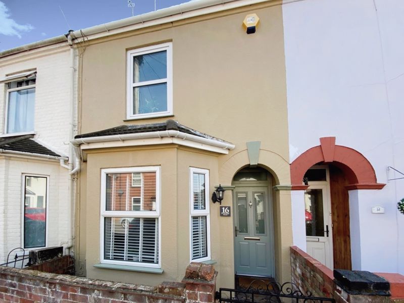 3 bed terraced house for sale in Worthing Road, Lowestoft, Suffolk NR32