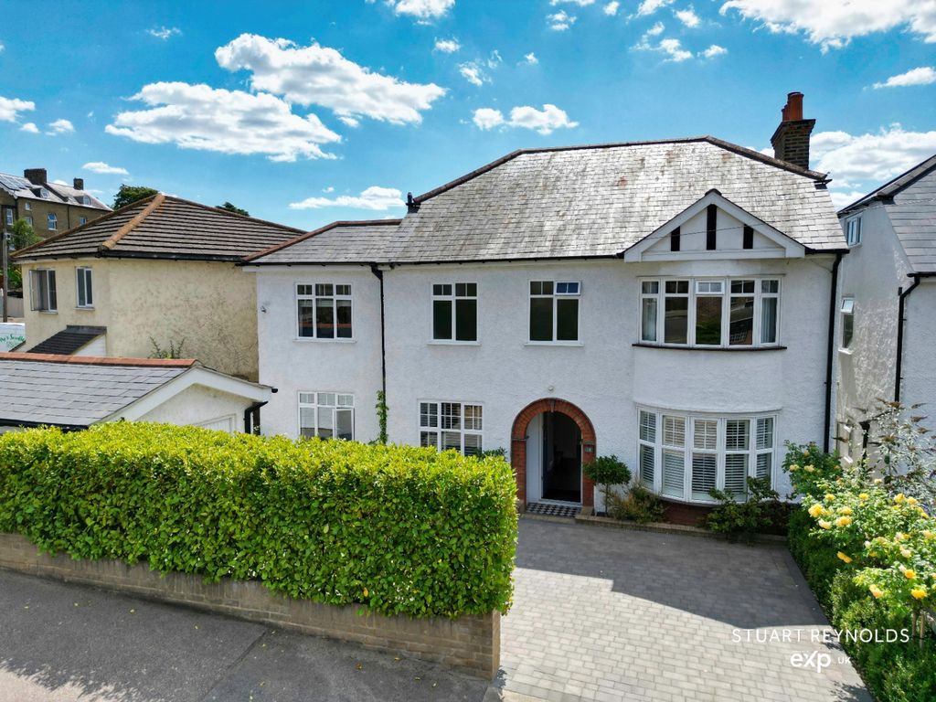4 bed detached house for sale in Leith Park Road, Windmill Hill