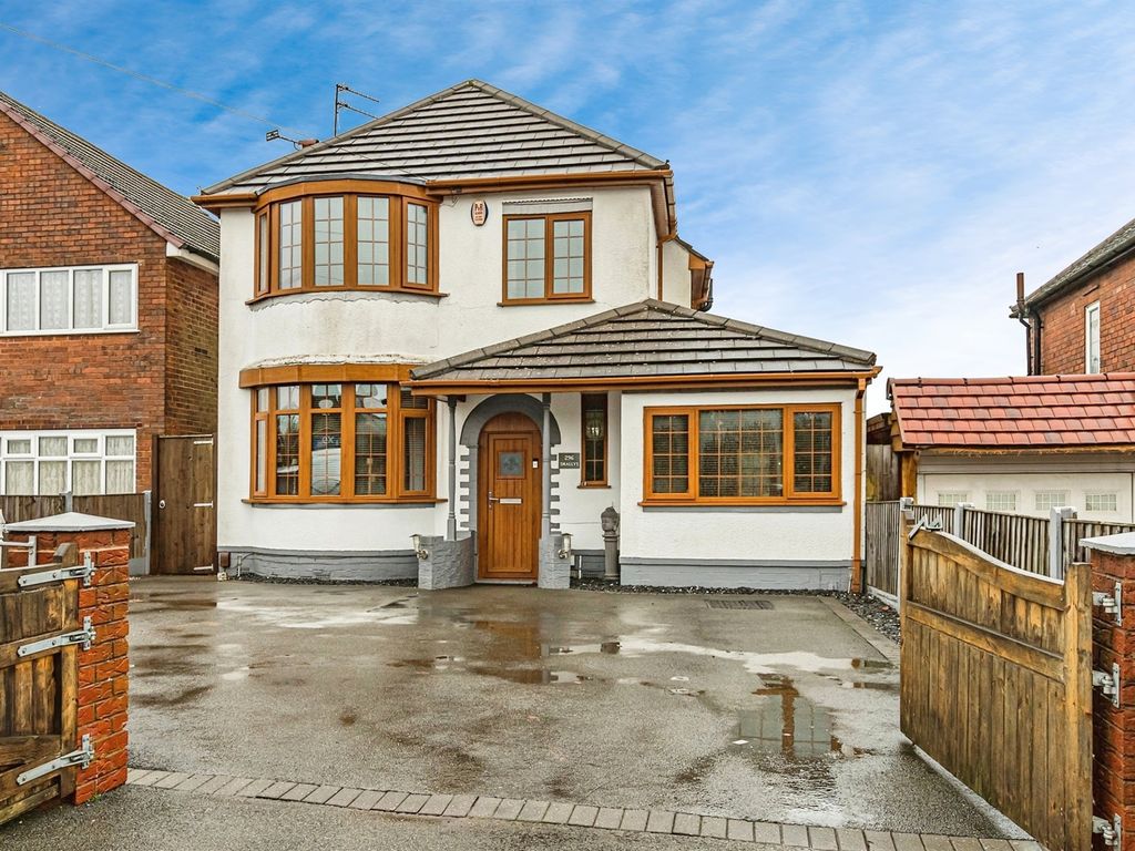 3 bed detached house for sale in The Broadway, Dudley DY1, £380,000
