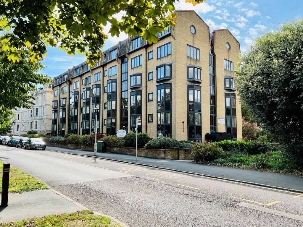 1 bed flat for sale in Court Place, Castle Hill Avenue, Folkestone CT20