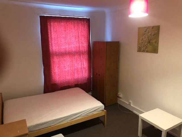 Romford Road, Manor Park E12  