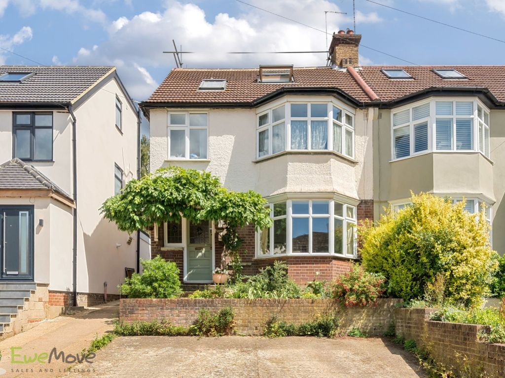 4 bed semidetached house for sale in St. Margarets Avenue, London N20