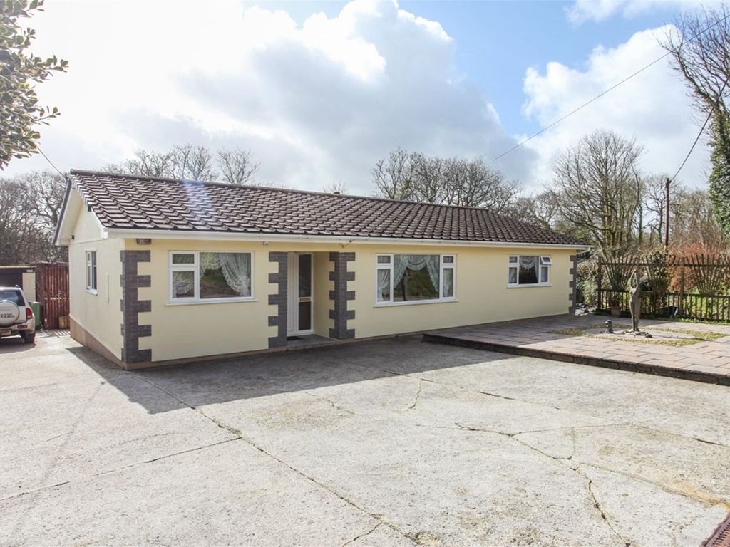 4 bed detached bungalow for sale in High Street, Lanjeth, St Austell PL26 Zoopla