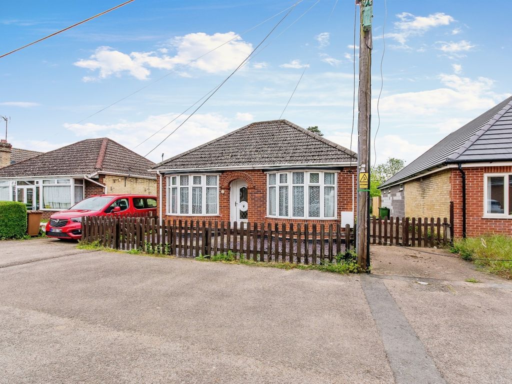 3 bed detached bungalow for sale in Thatchwood Avenue, Wisbech