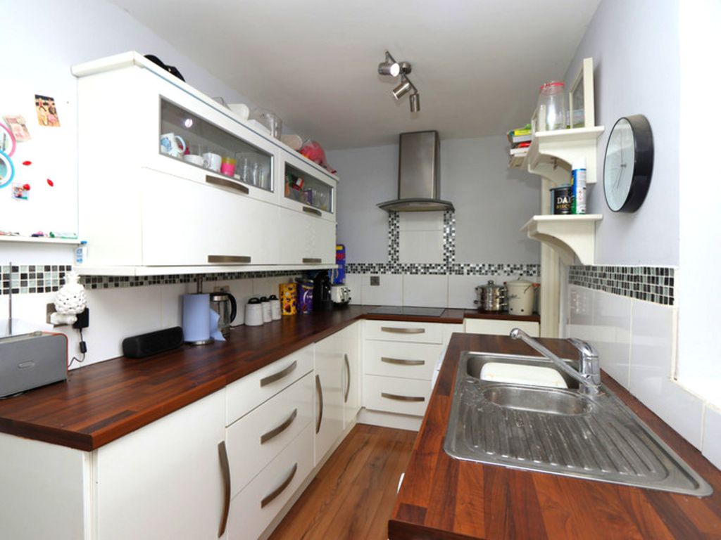 3 bed terraced house for sale in Riversdale Road, Collier Row RM5 Zoopla