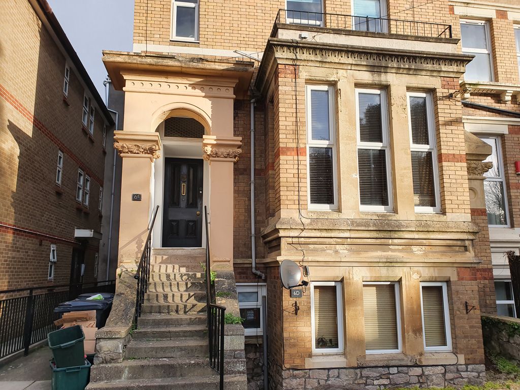 2 bed flat to rent in Wilton Gardens, WestonSuperMare BS23, £995 pcm