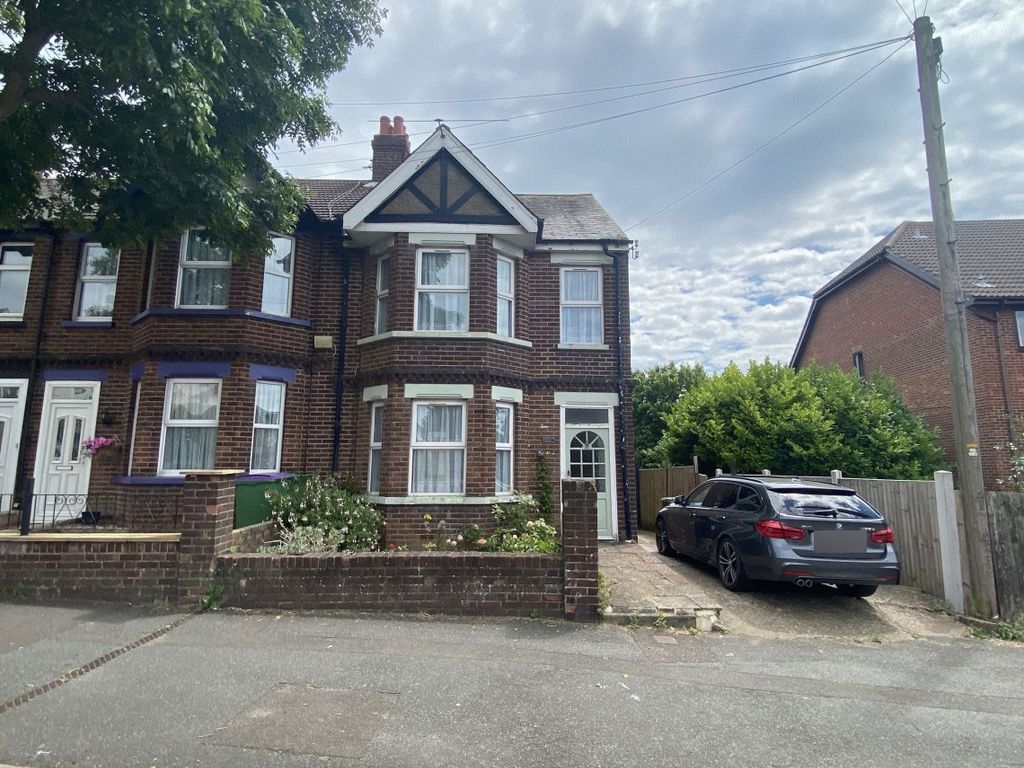 4 bed property for sale in 196 Dover Road, Folkestone, Kent CT19 Zoopla