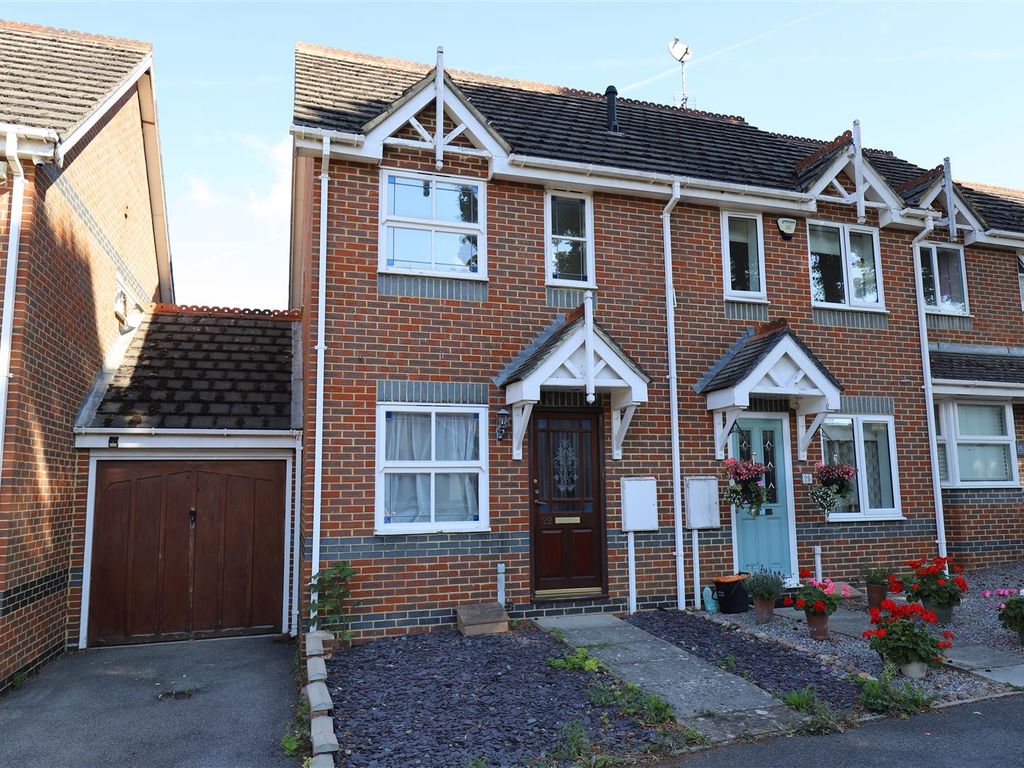 2 bed terraced house for sale in Foxglove Rise, Maidstone ME14 Zoopla