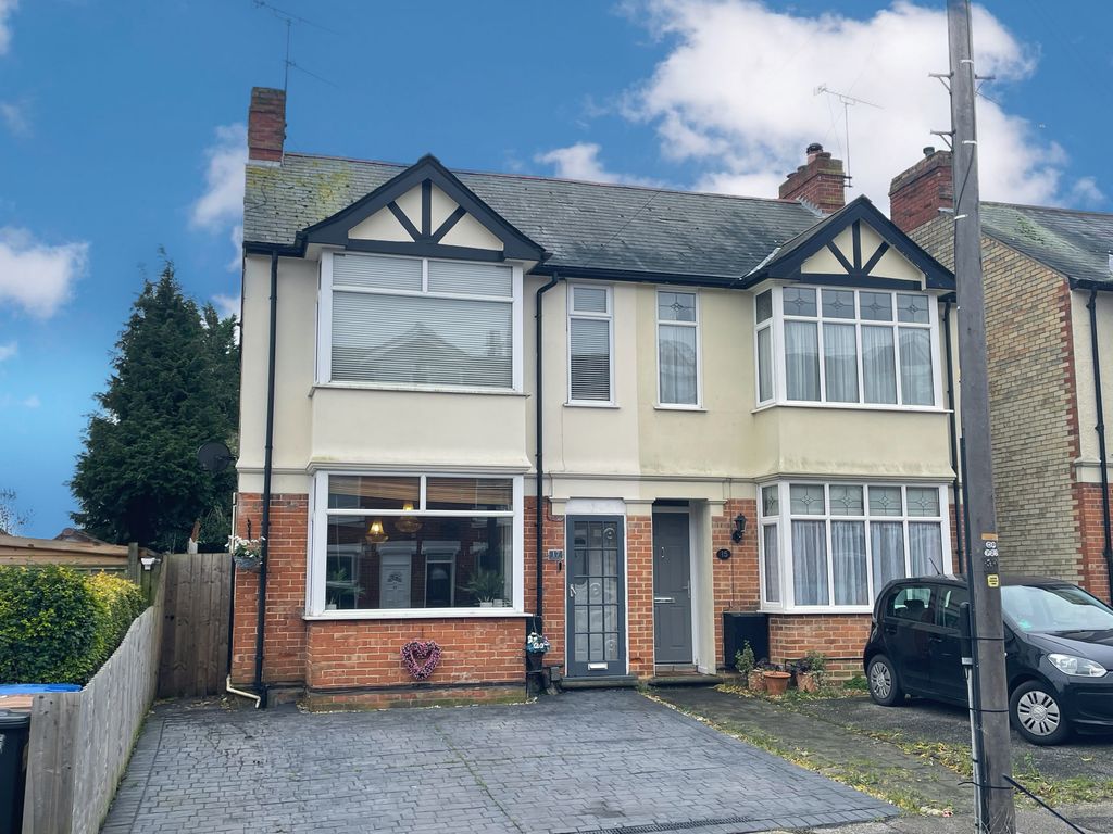 3 bed semidetached house for sale in Mumford Road, Ipswich IP1, £