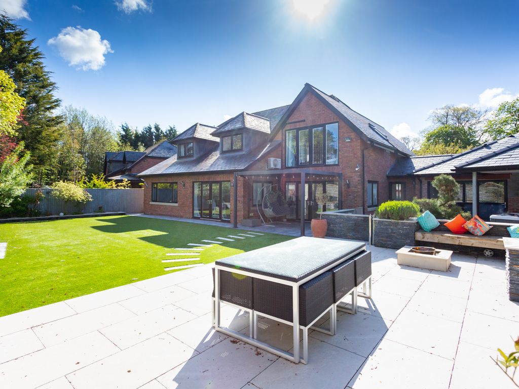 5 bed detached house for sale in The Shires, Preston, Lancashire PR4, £