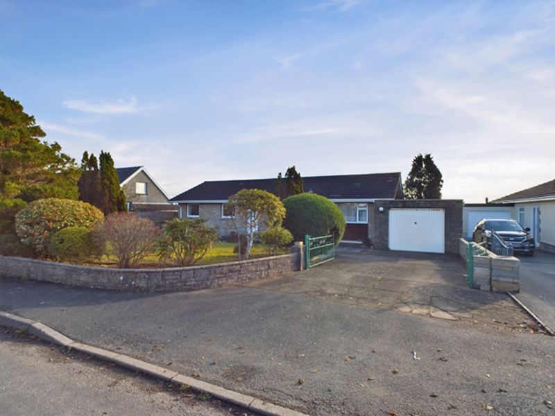 3 bed bungalow for sale in Heol Smyrna, Llangain, Carmarthen SA33, £