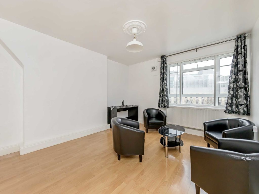 3 bed flat to rent in White City Estate, London W12, £2,700 pcm Zoopla