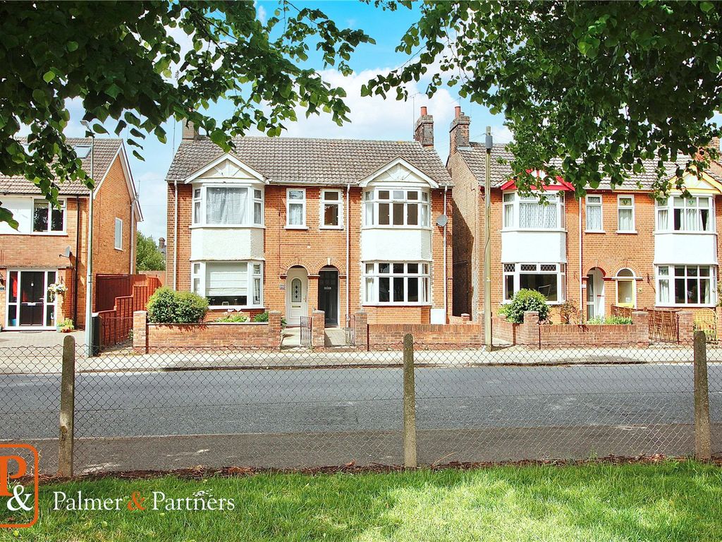 3 bed semidetached house for sale in Murray Road, Ipswich, Suffolk IP3