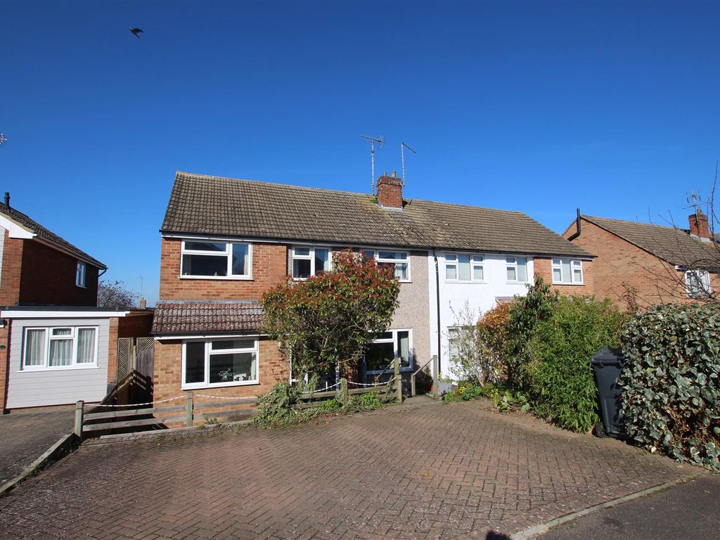 4 bed semidetached house for sale in Old Mill Road, Saffron Walden