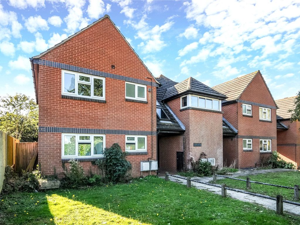 Toutley Road, Wokingham, Berkshire RG41  