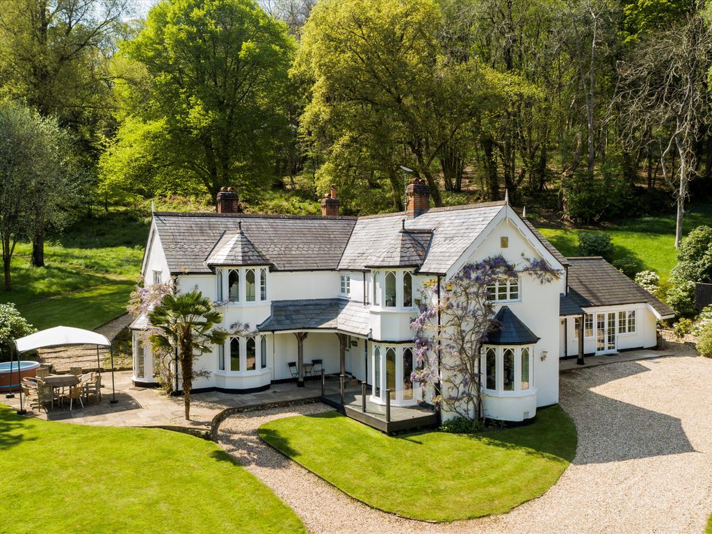 7 bed detached house for sale in Offwell, Honiton, Devon EX14, £