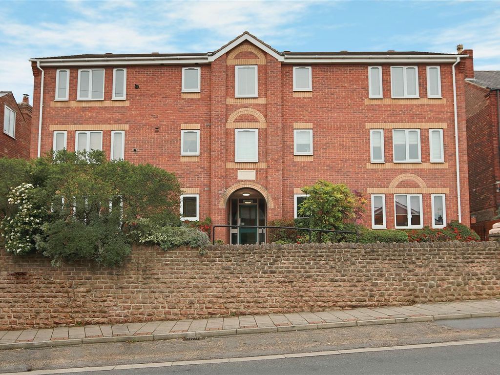 2 bed flat for sale in St. Albans Road, Arnold, Nottinghamshire NG5