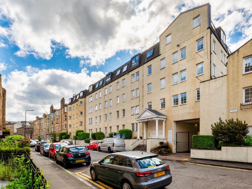 1 bed flat for sale in Caledonian Crescent, Edinburgh EH11, £159,999