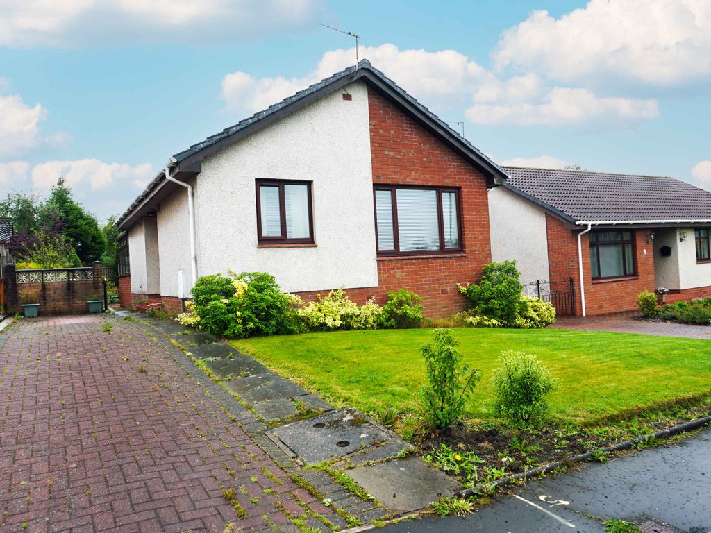 2 bed detached bungalow for sale in Cragdale, Stewartfield, East