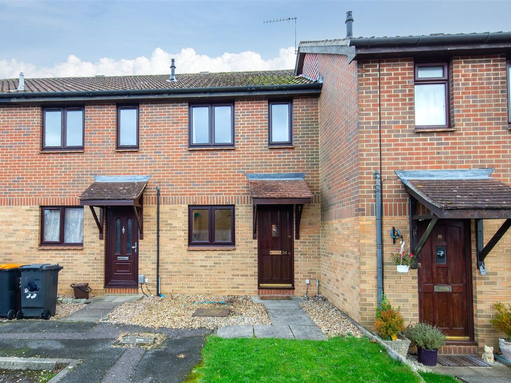 2 bed terraced house for sale in Bryant Way, Toddington, Dunstable LU5