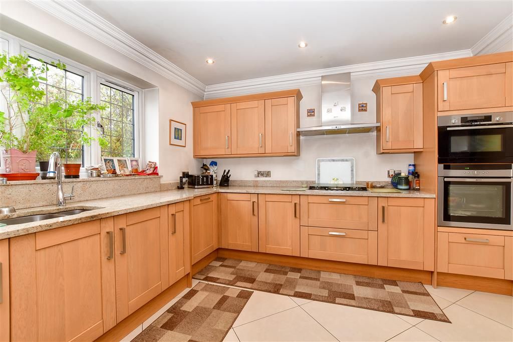 6 bed detached house for sale in Wickham Road, Shirley, Croydon, Surrey