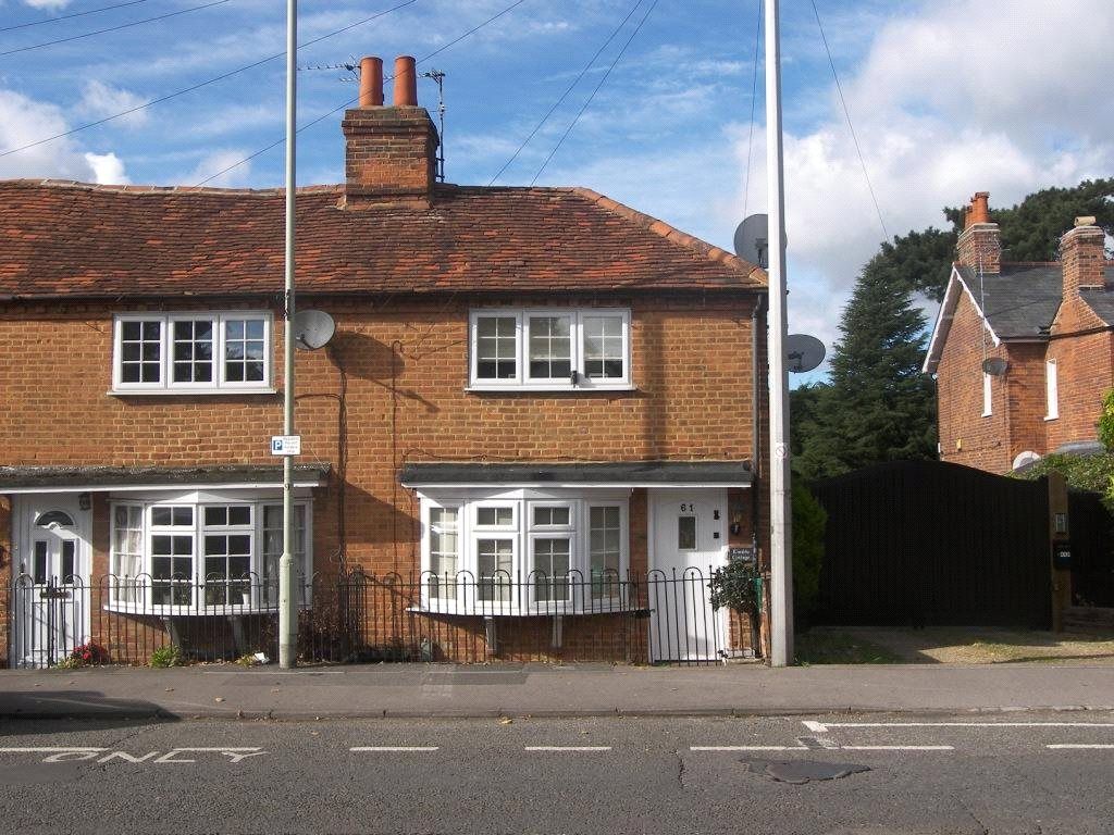 2 bed terraced house to rent in London Road, Twyford, Berkshire RG10