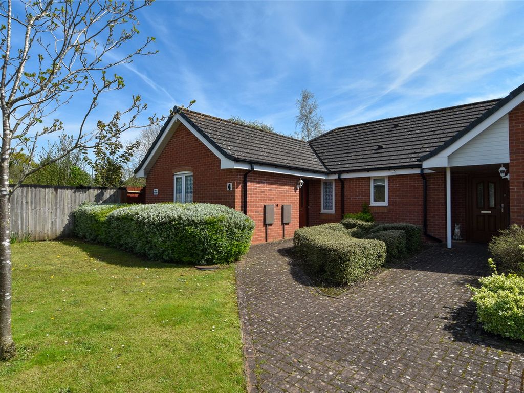 2 bed bungalow for sale in Allens Farm Road, Northfield, Birmingham B31