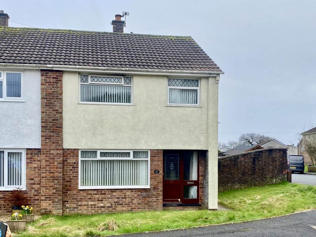 3 bed semidetached house to rent in Nant Ffornwg, Cefn Glas, Bridgend