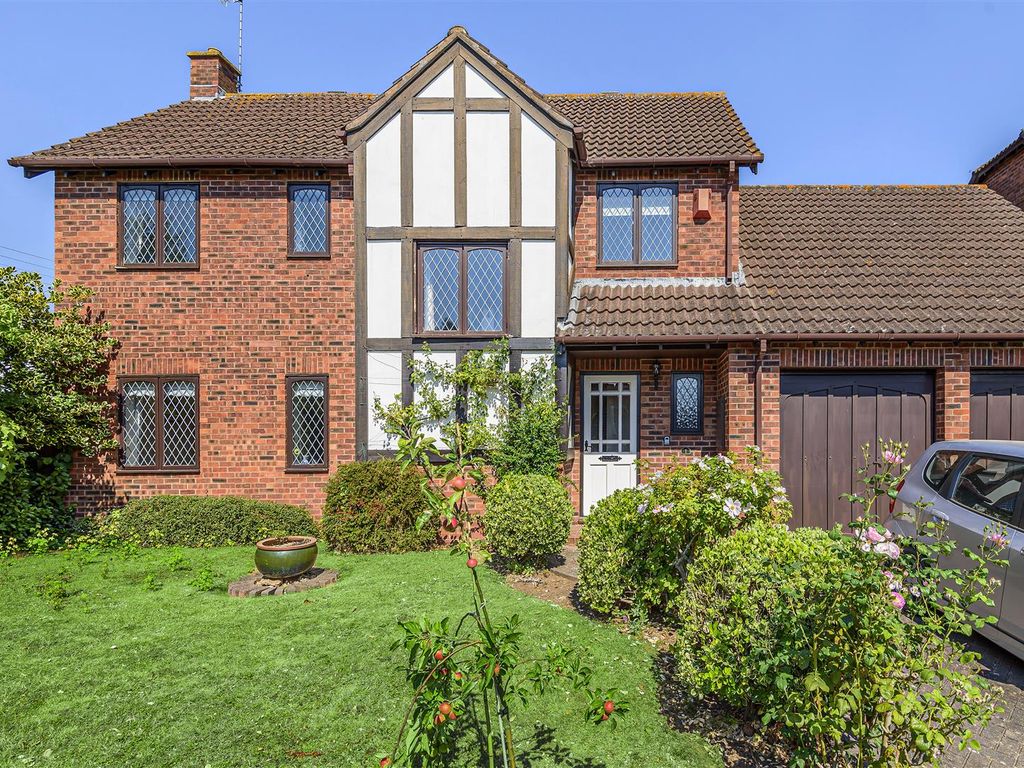 4 bed detached house for sale in Glasses Mead, Taunton TA1 Zoopla