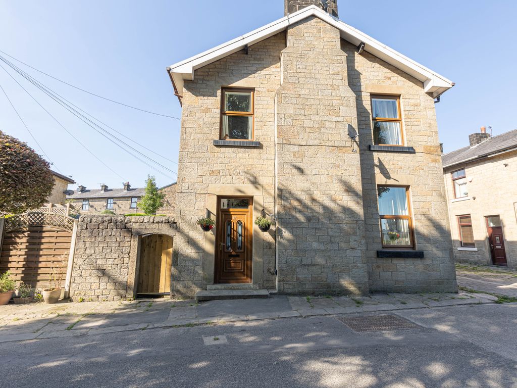 3 bed end terrace house for sale in Mill Road, Bury BL9 Zoopla
