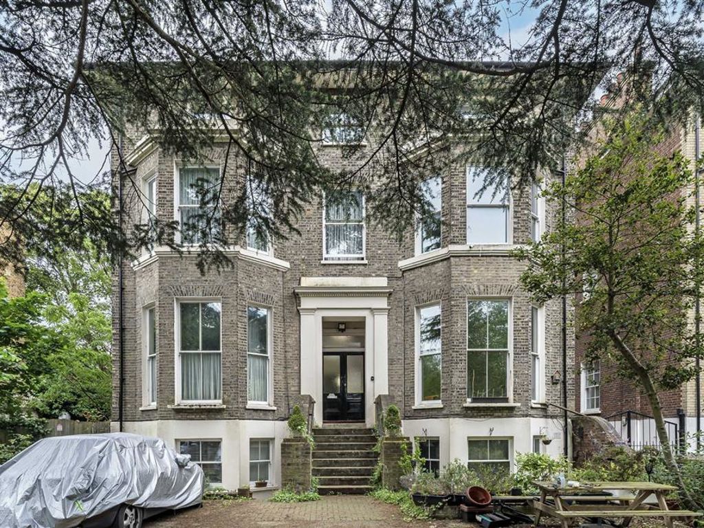 1 bed flat for sale in St. Johns Park, London SE3, £375,000 Zoopla