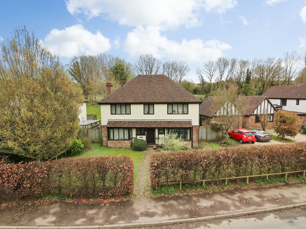 5 bed detached house for sale in Wigmore Lane, Eythorne, Dover CT15, £