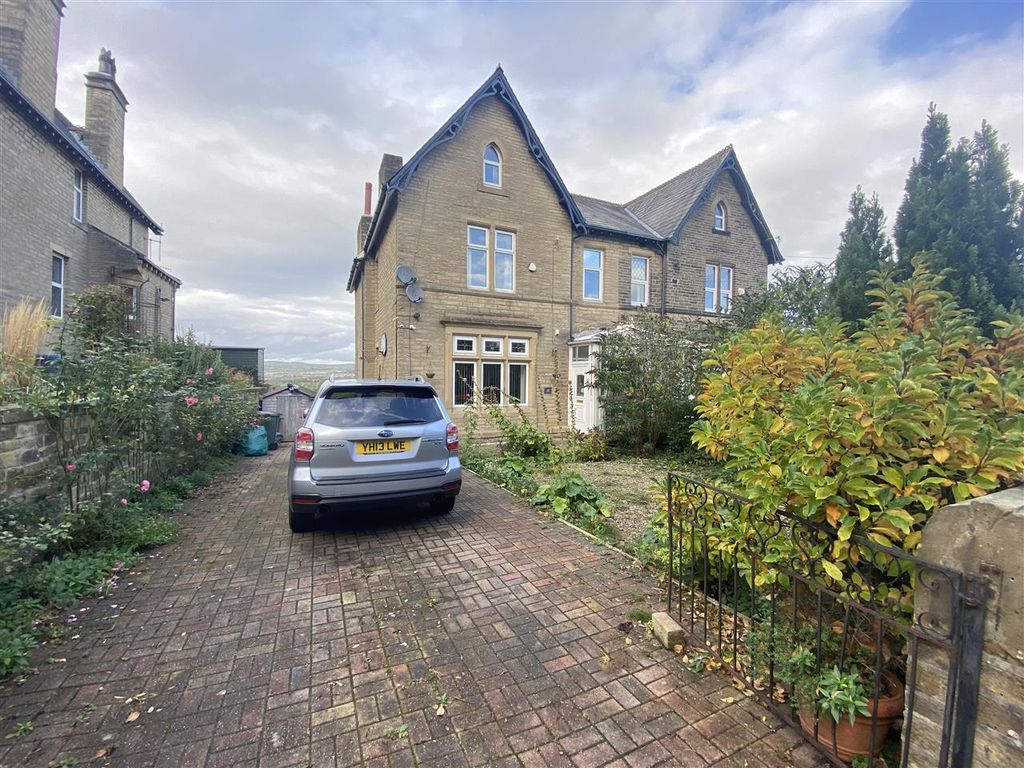 4 bed semidetached house for sale in Green Head Lane, Utley, Keighley